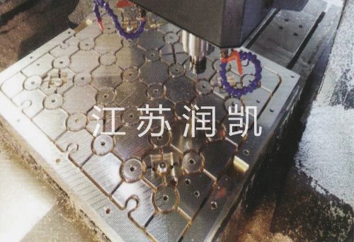 模具開發(fā)